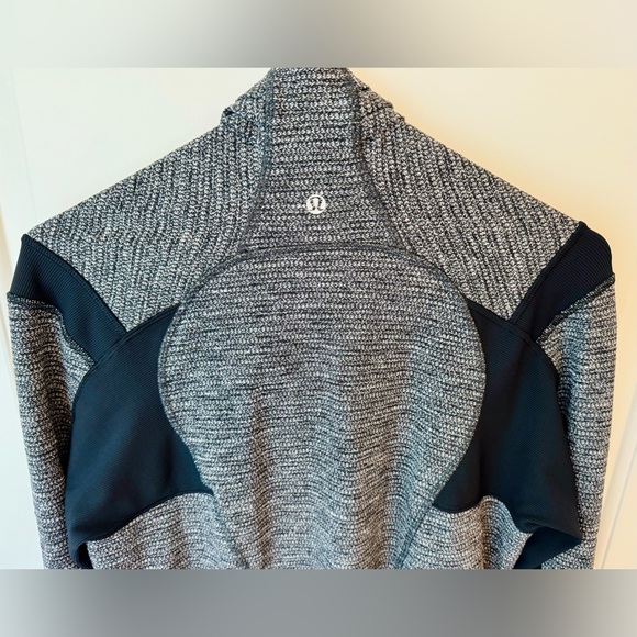 Lululemon Bhakti Yoga Jacket - Picture 10 of 12